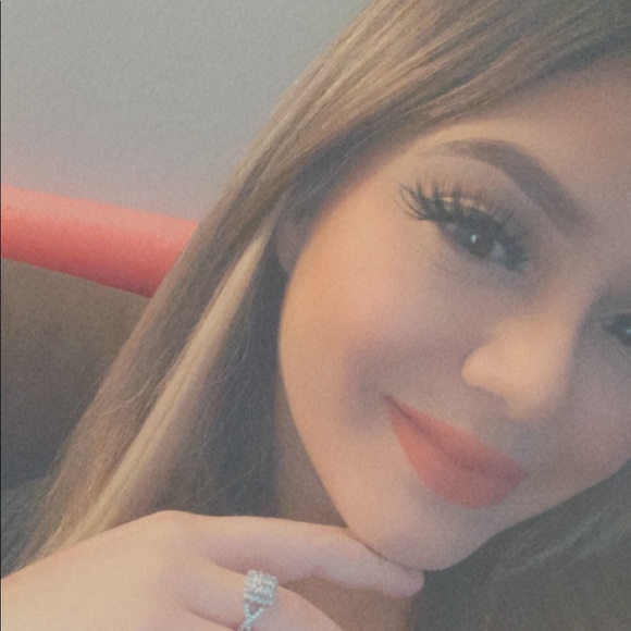 Meet your Posher, Jenny - Picture 1 of 1